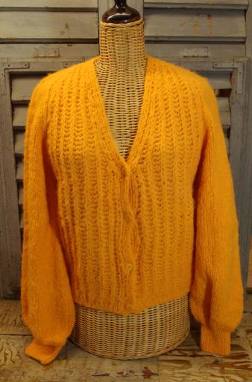Preview: Cardigan, Strickjacke Mila Mango von INTI Knitwear, Grobstrick, Ballonärmel, Alpakawolle